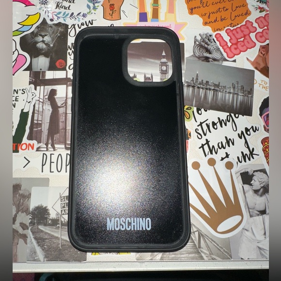 COPY - IPHONE 14 Pro Moschino case - Picture 2 of 4